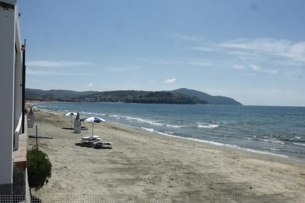 Фото Hotel La Darsena