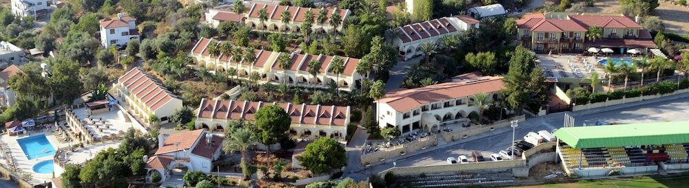 Фото Bellapais Monastery Village