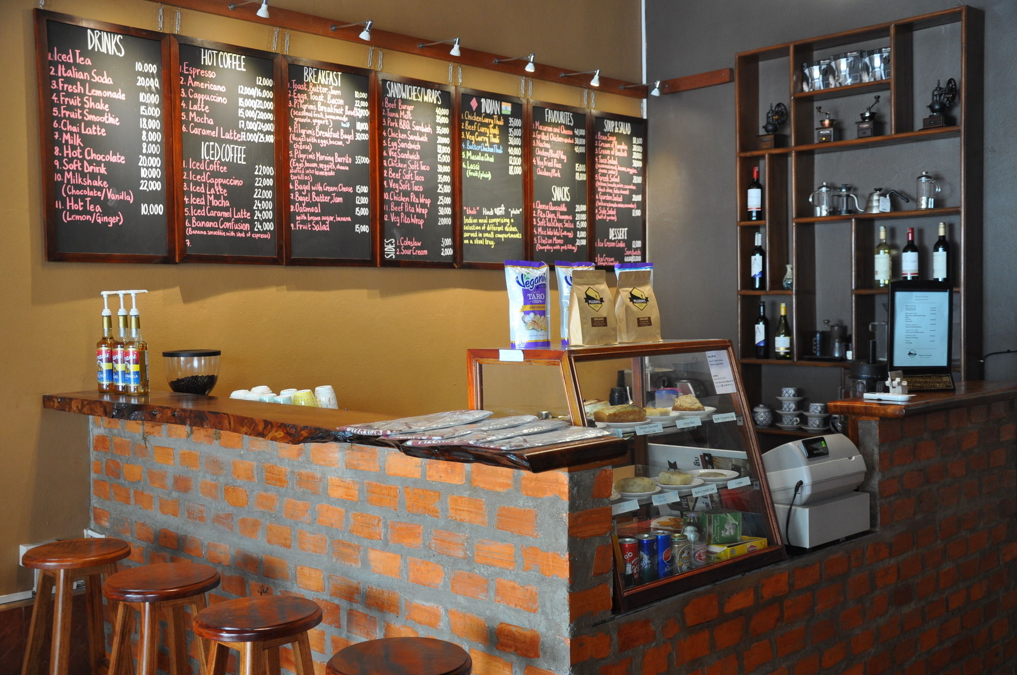 Фото Pilgrim's Kitchen & Inn