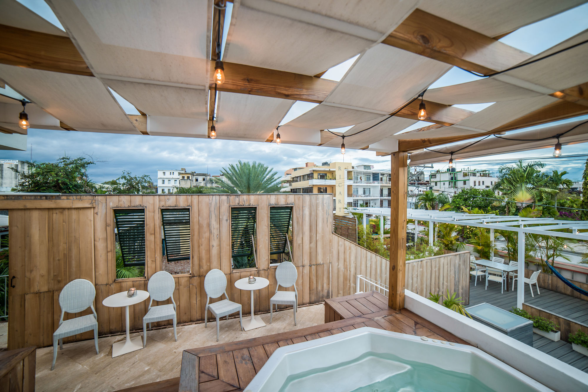 Фото Luca Hotel by The Oxo House