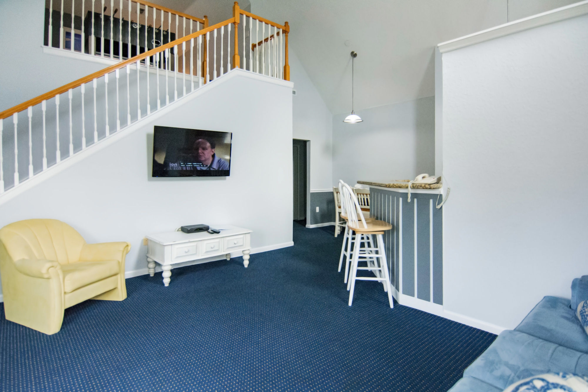 Фото Runaway Beach Club Resort