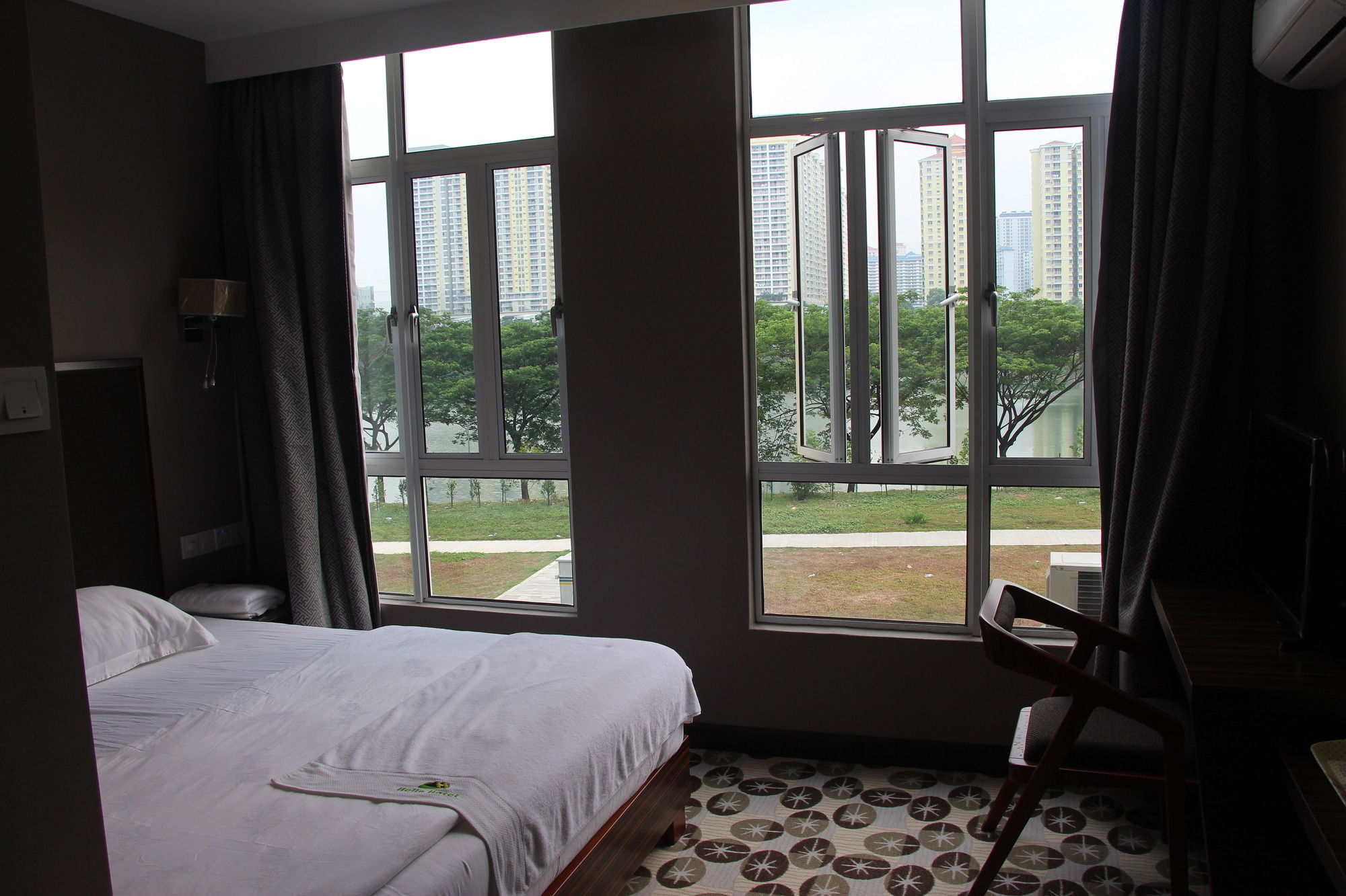 Фото Fan Holiday Hotel by Glex