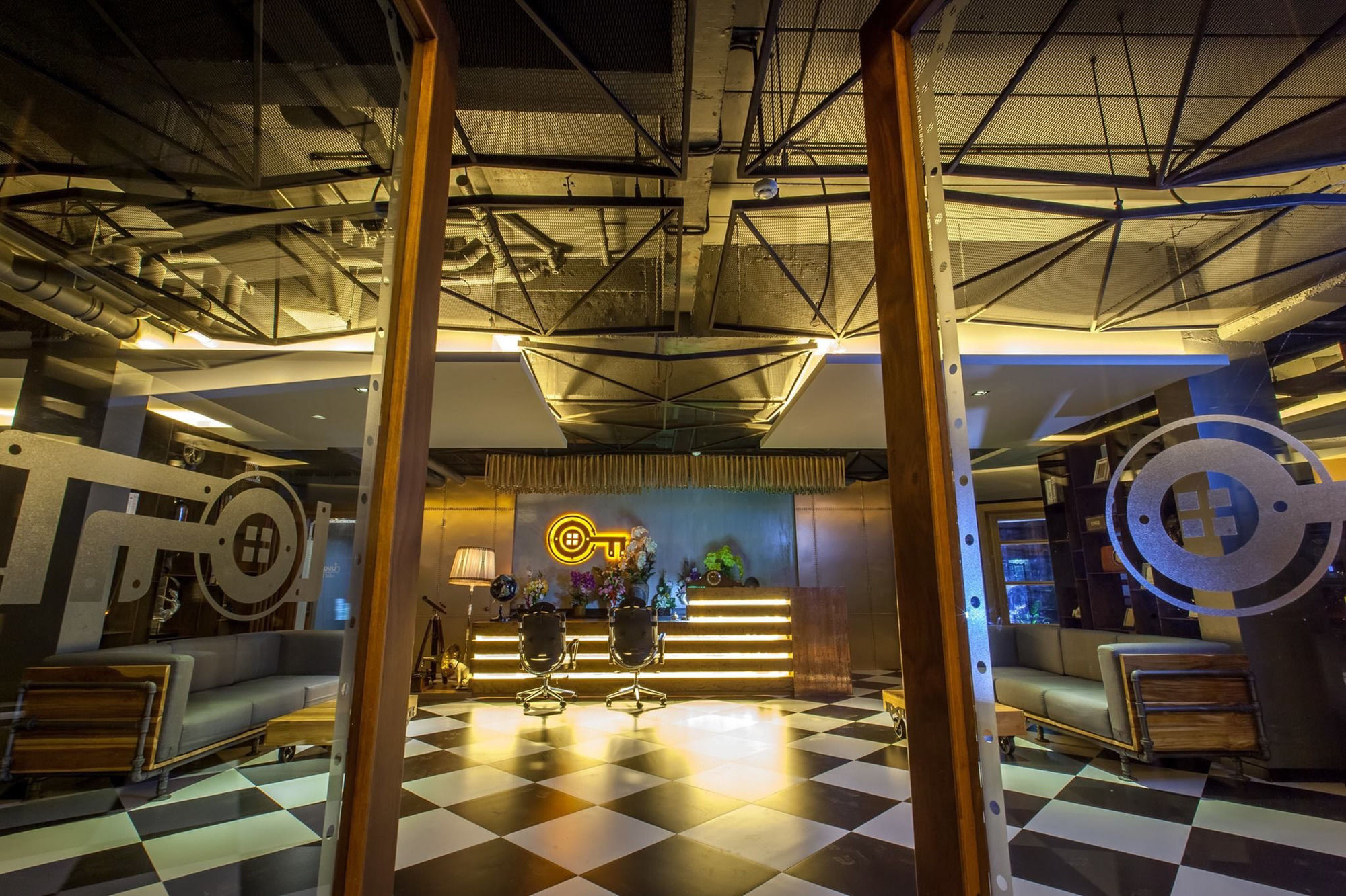 Фото Loftmania Boutique Hotel