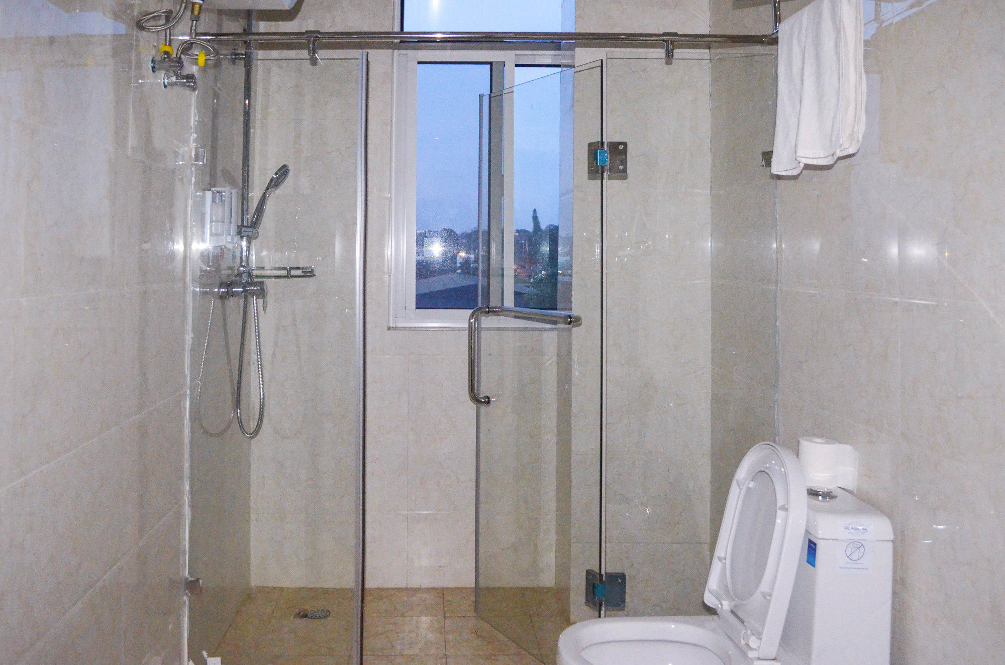 Фото Chinese Business Hotel