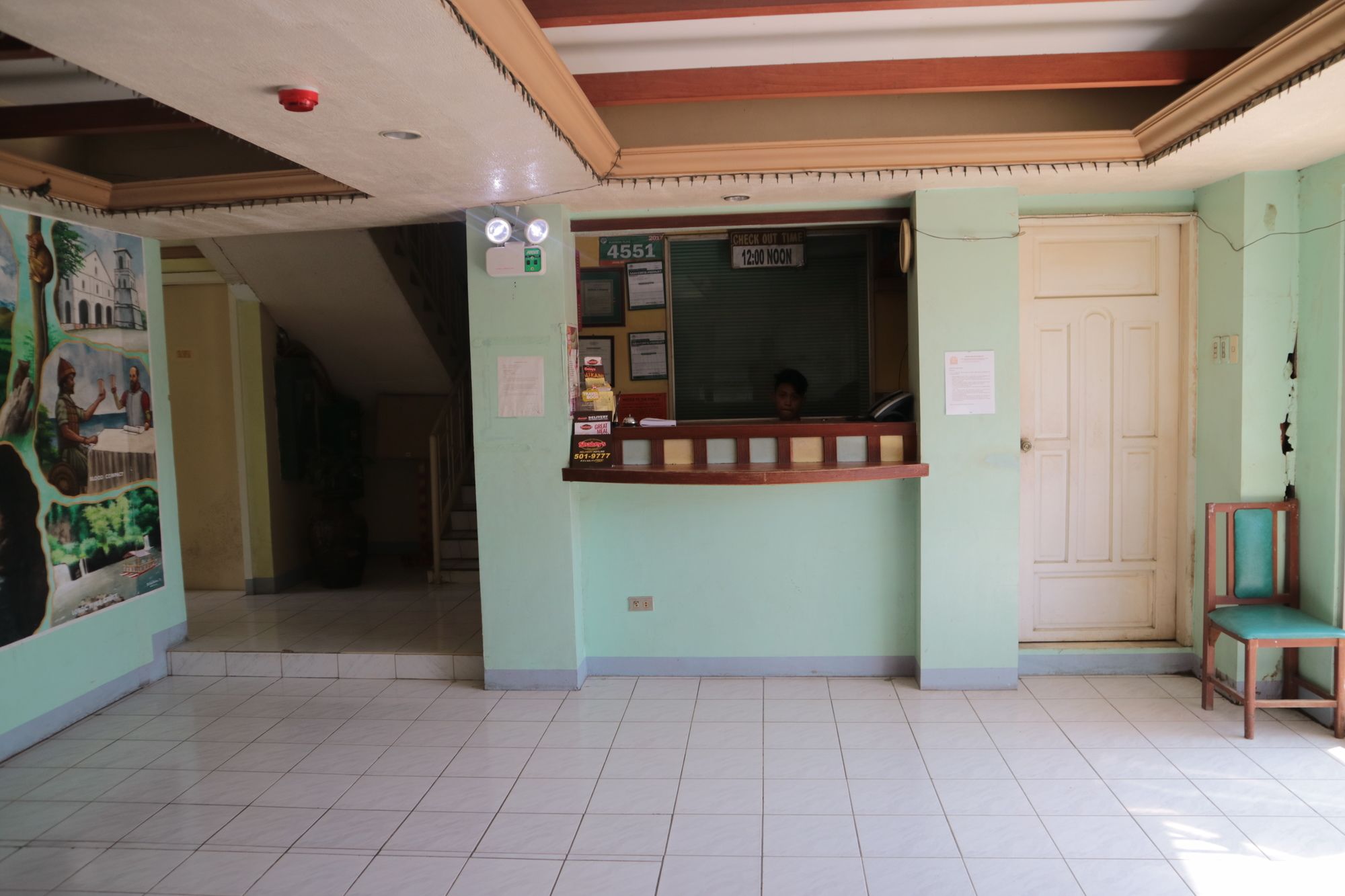 Фото Mellow Apartelle and Tourist Inn