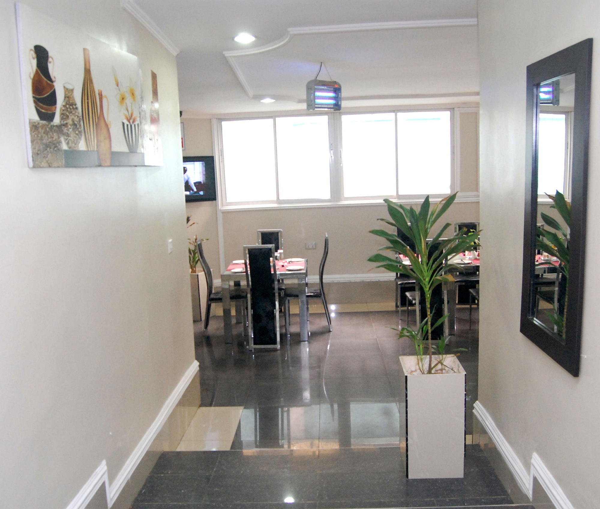 Фото Primal Hotel Ikeja Gra