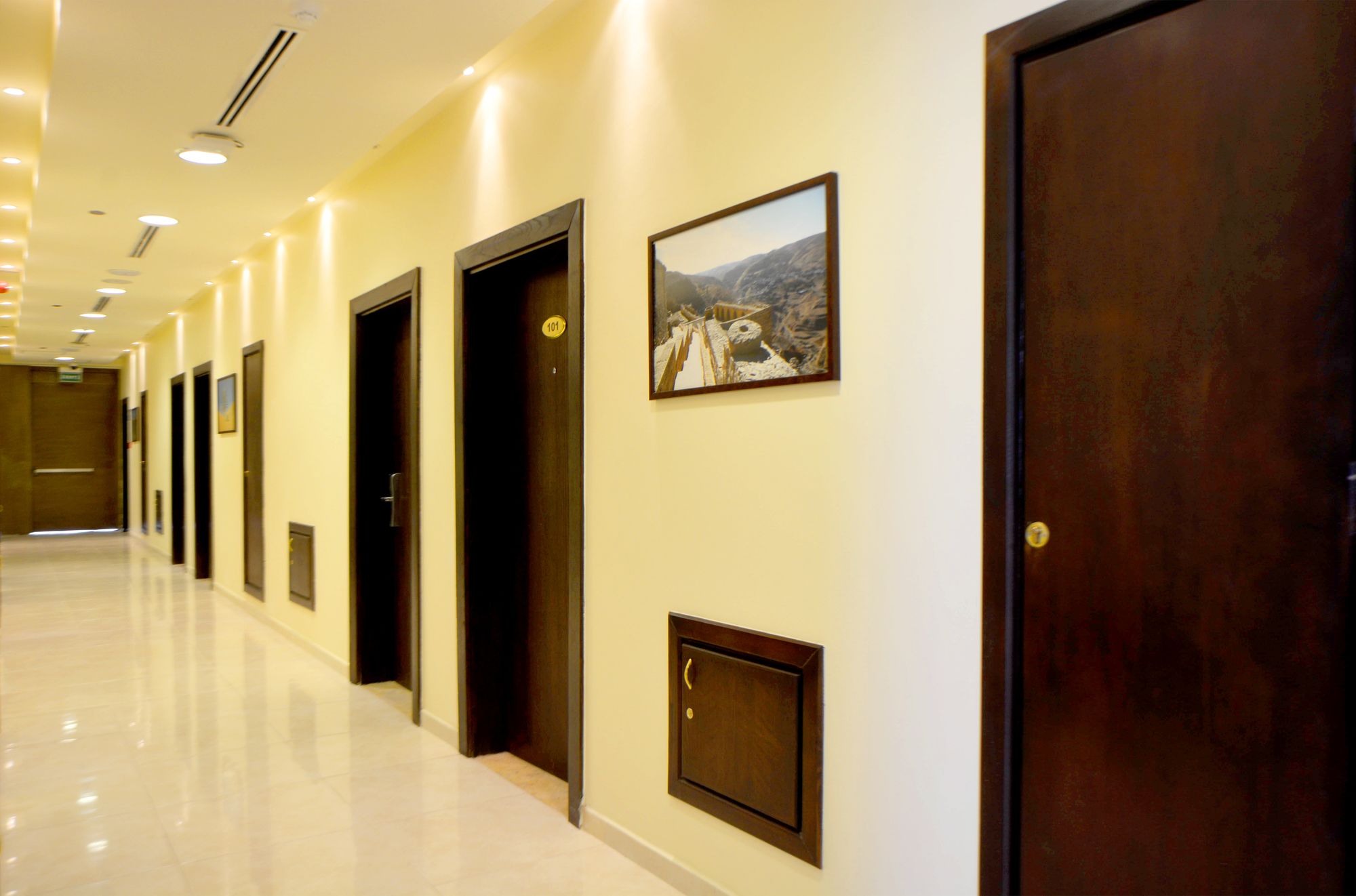 Фото Public Security Hotel & Chalets