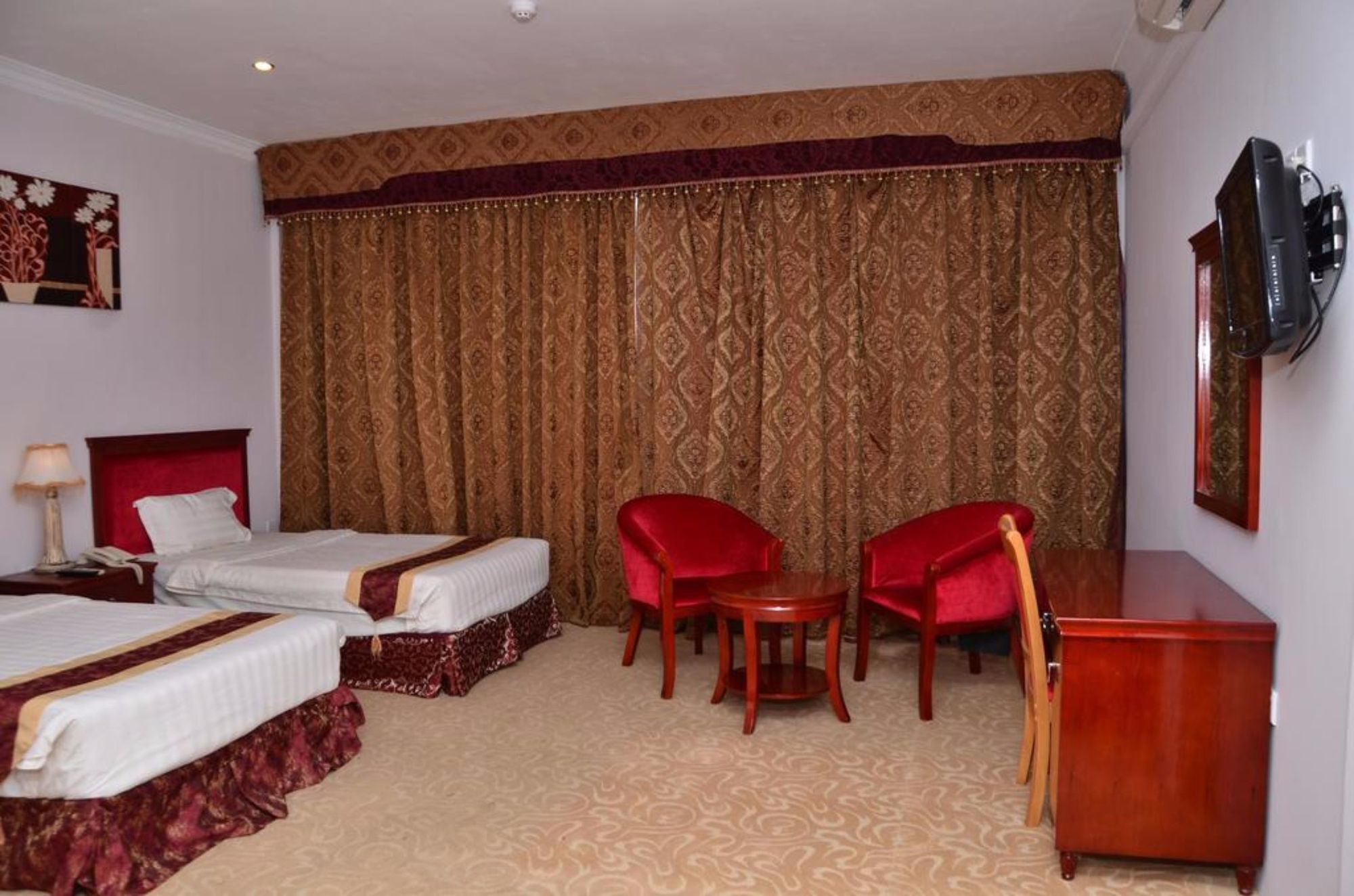 Фото Tilko Jaffna City Hotel