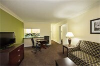 Фото Holiday Inn Express Athens, an Ihg Hotel