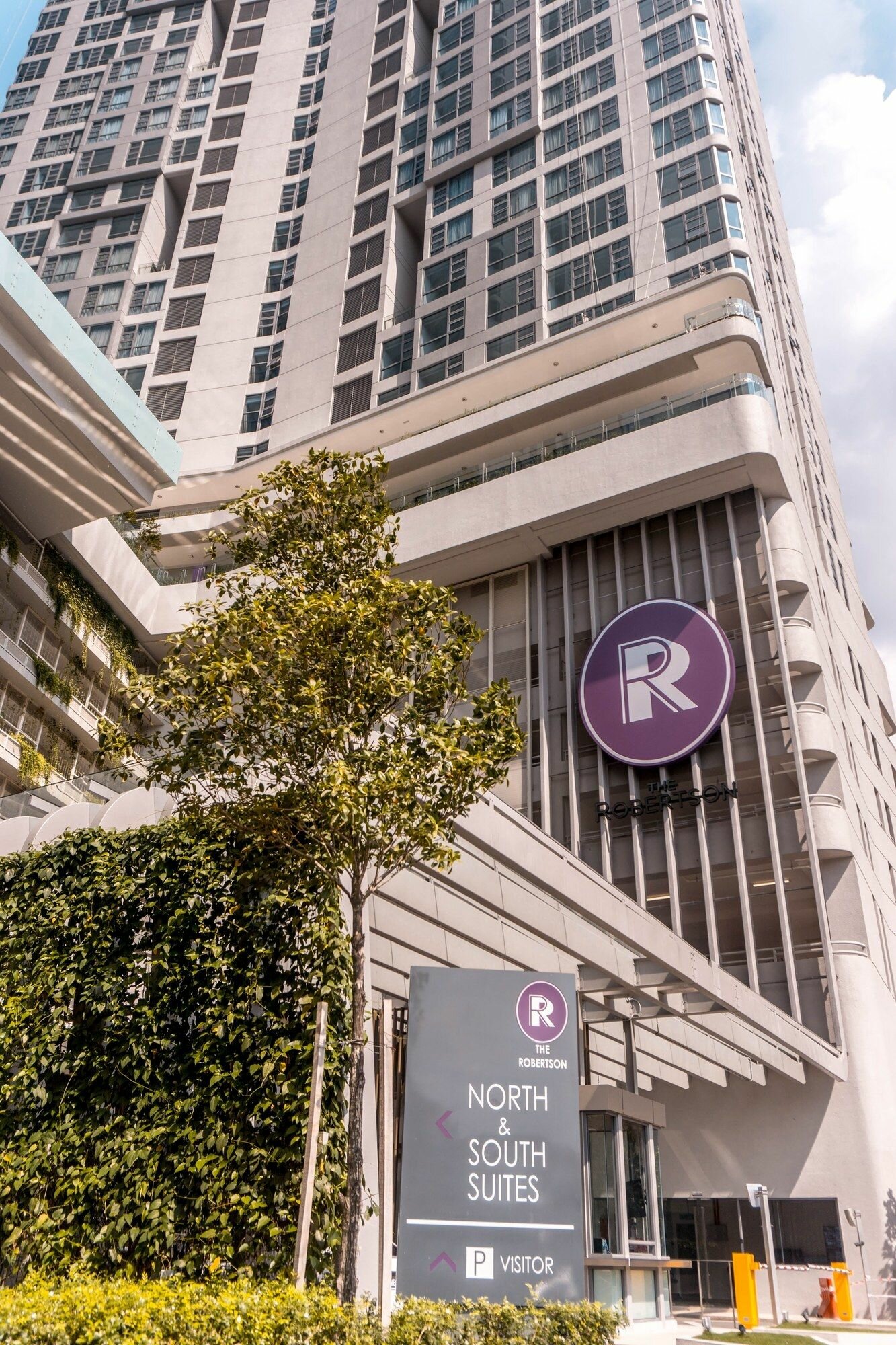 Фото Robertson Premier Suites by Subhome