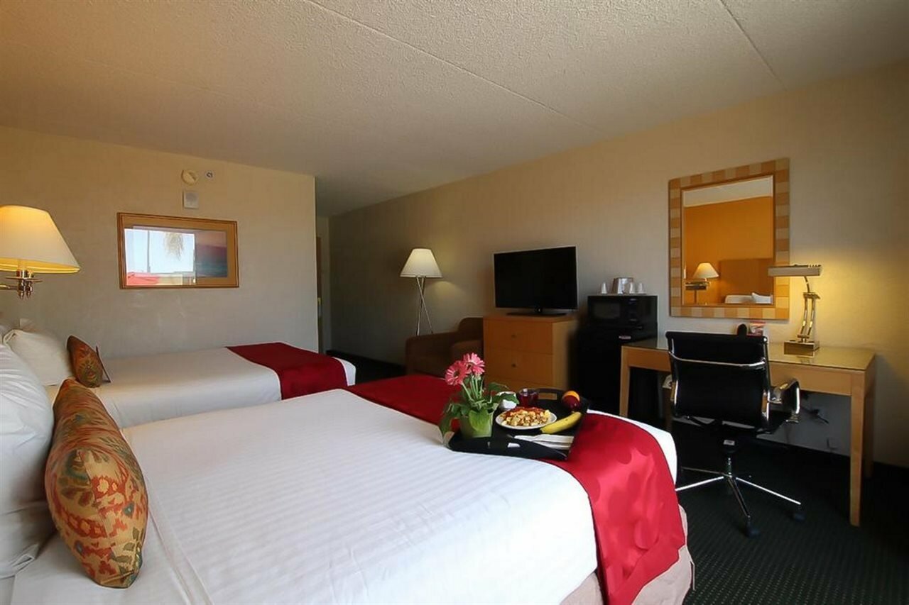 Фото Ramada by Wyndham Tucson