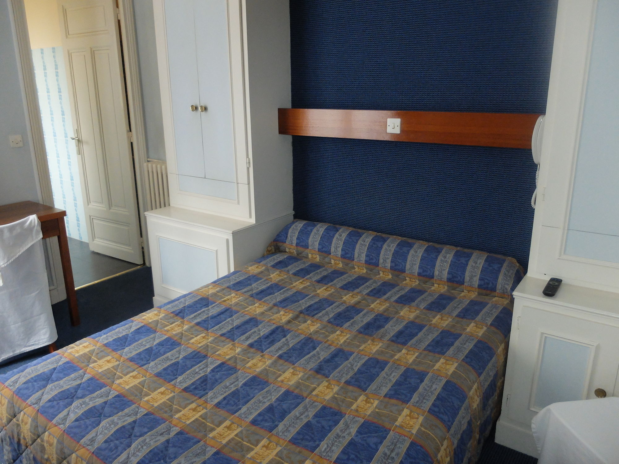 Фото Hôtel Moderniste