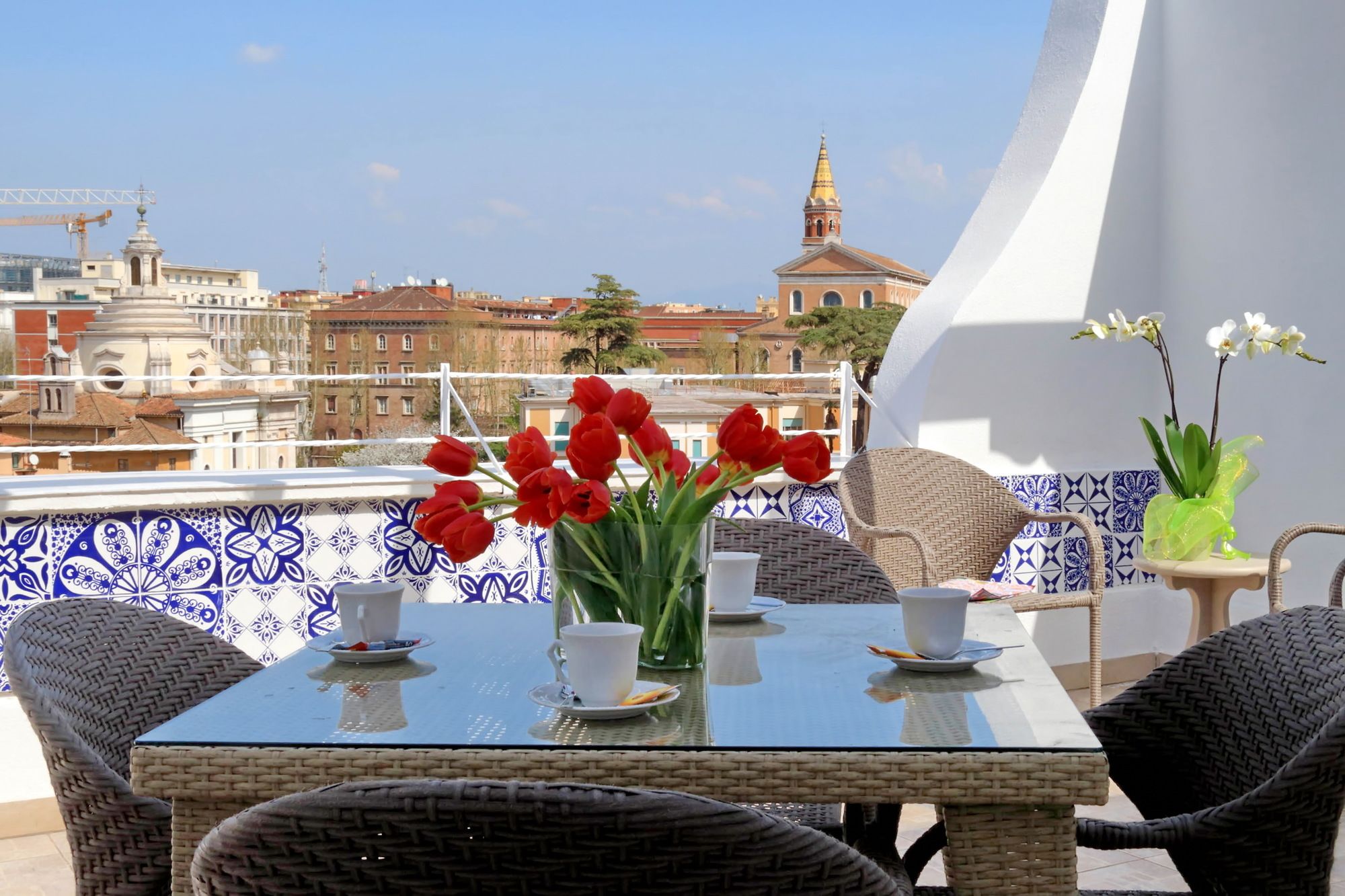 Фото отеля 2