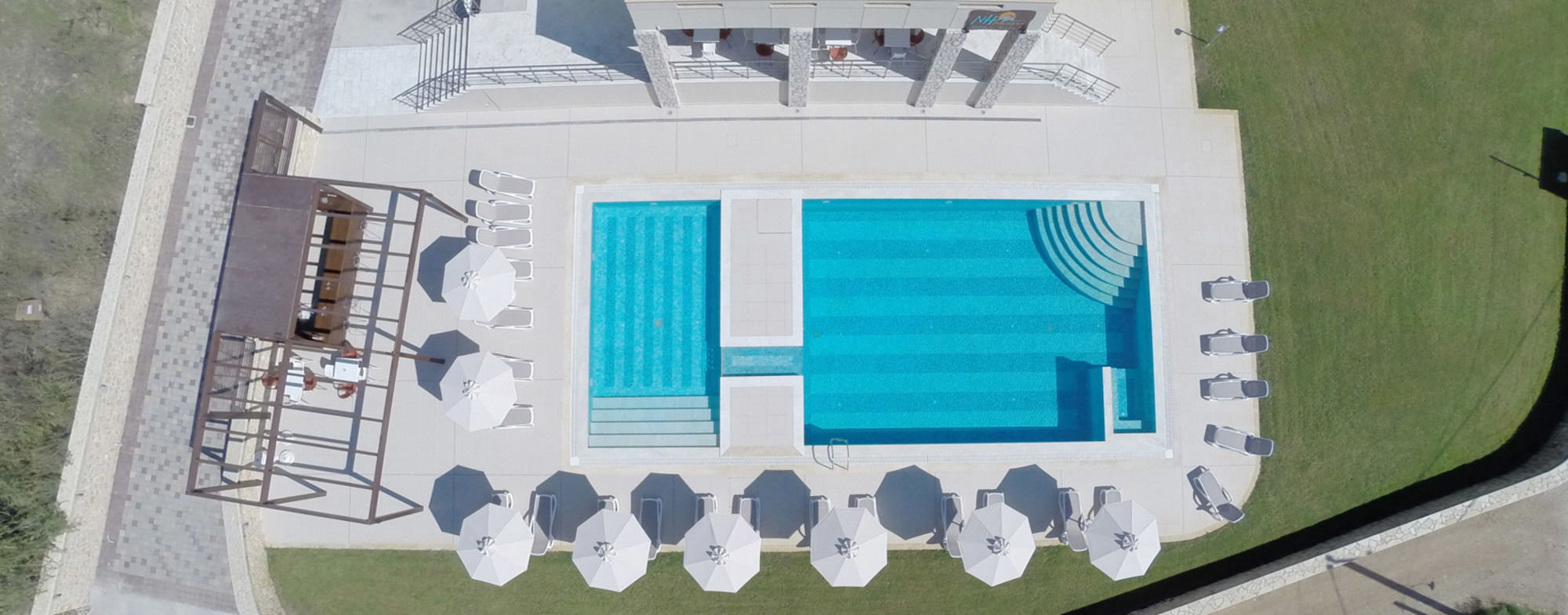 Фото Niriides Luxury Villas