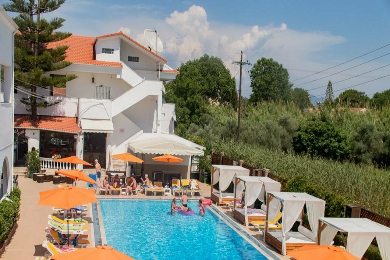 Фото Chandris Apartments