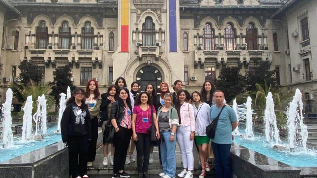 تعليم ثانوي Nahit Mentese Kiz Teknik ve Meslek Lisesi ، ، صورة