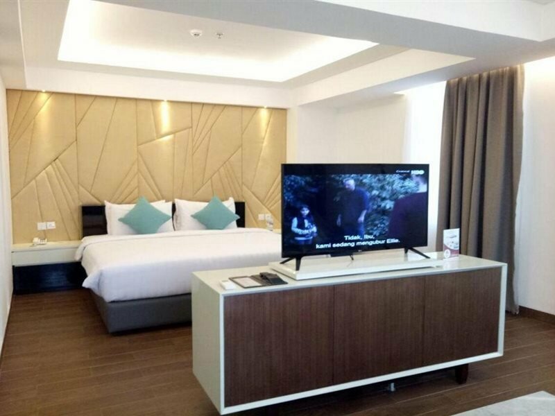 Фото Golden Tulip Essential Makassar