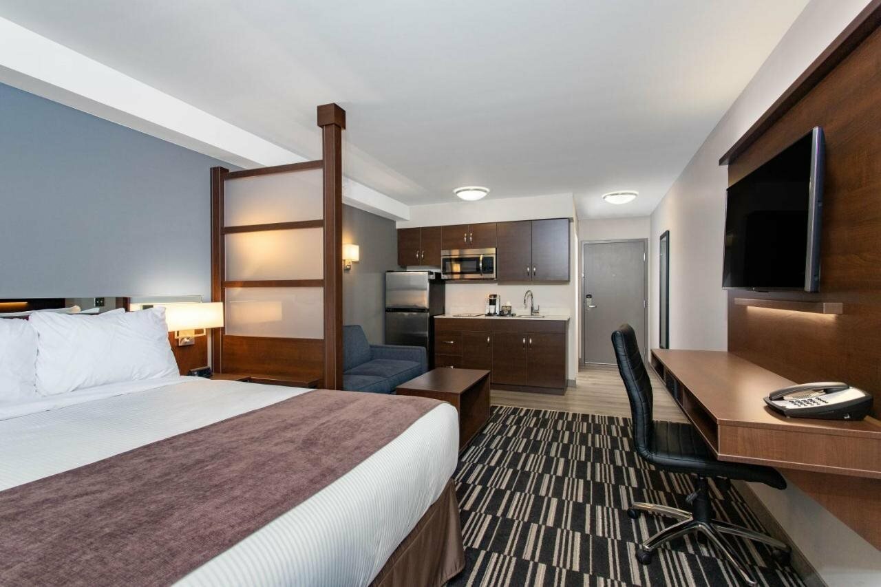 Фото Microtel Inn & Suites by Wyndham Portage La Prairie