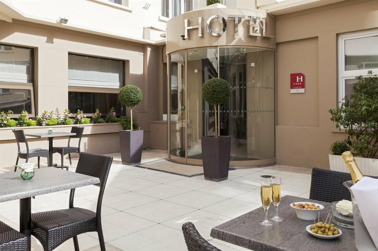 Фото Timhotel Opéra Blanche Fontaine