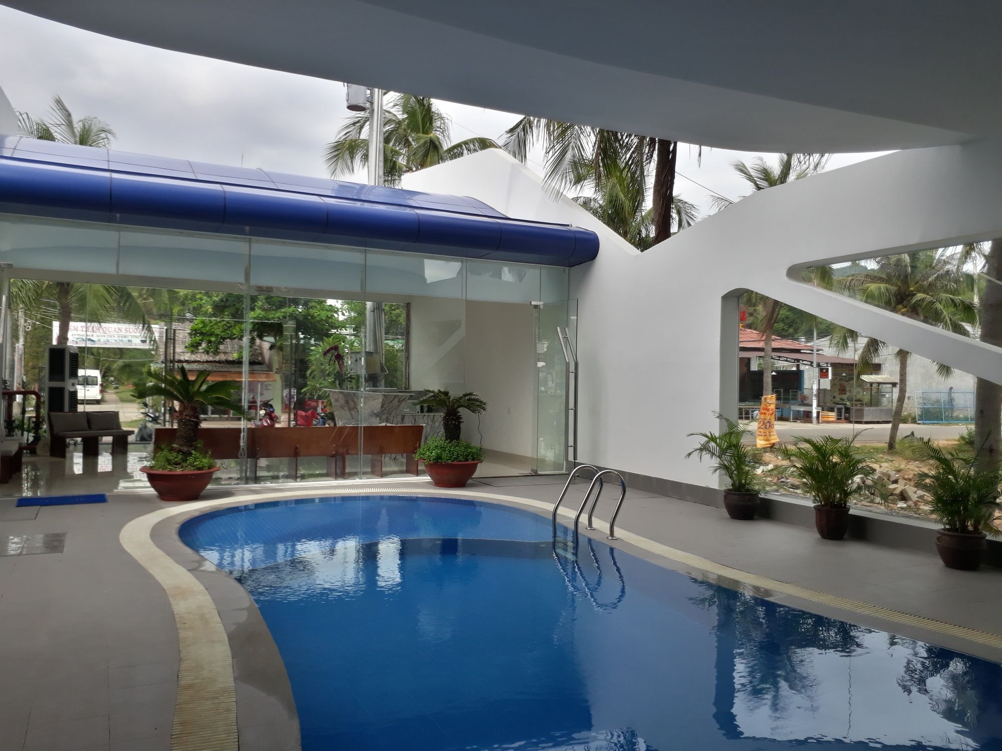 Фото Damina Boutique Hotel