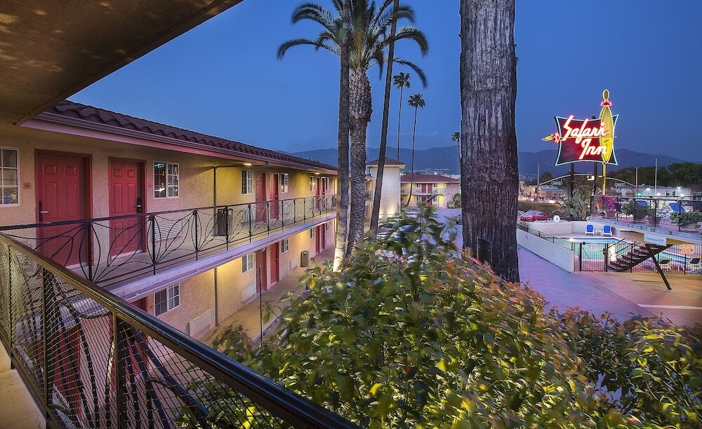 Фото Safari Inn, a Coast Hotel