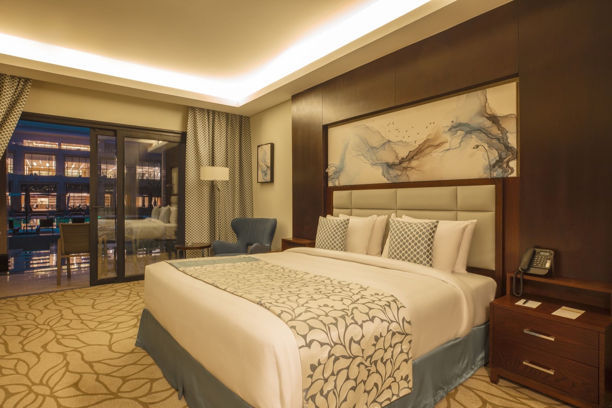 Фото Triumph Luxury Hotel