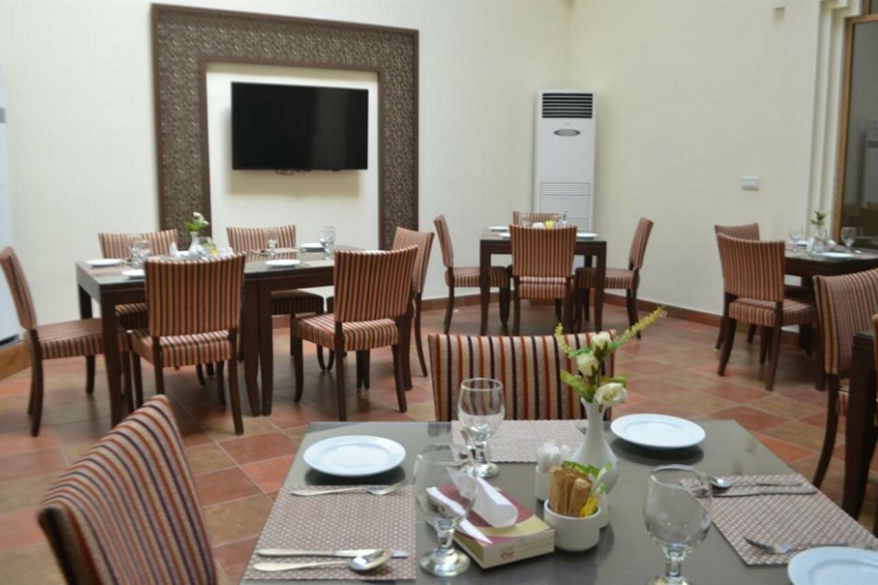 Фото Отель One Tariq Road