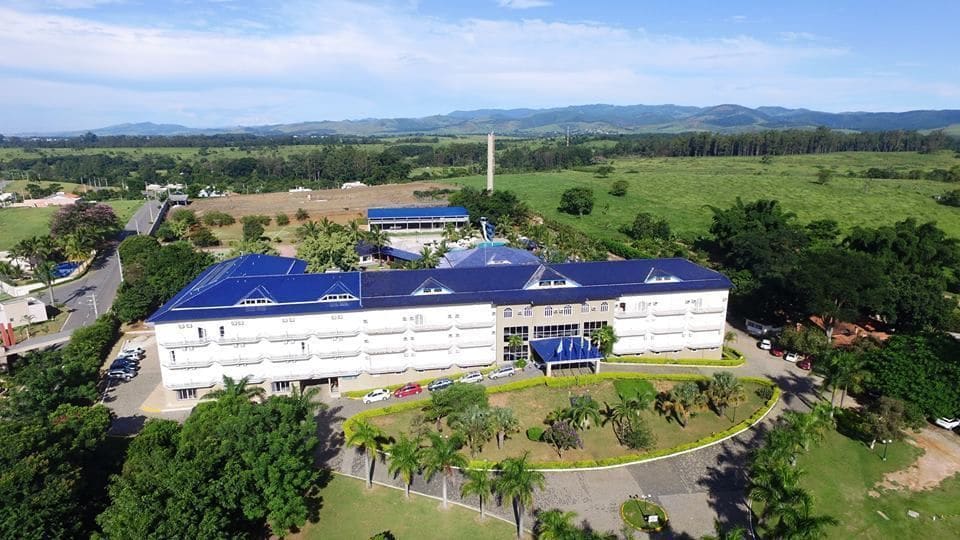 Фото Colonial Plaza Hotel