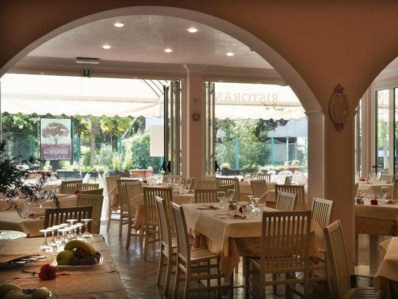 Фото Hotel Villa Mirella