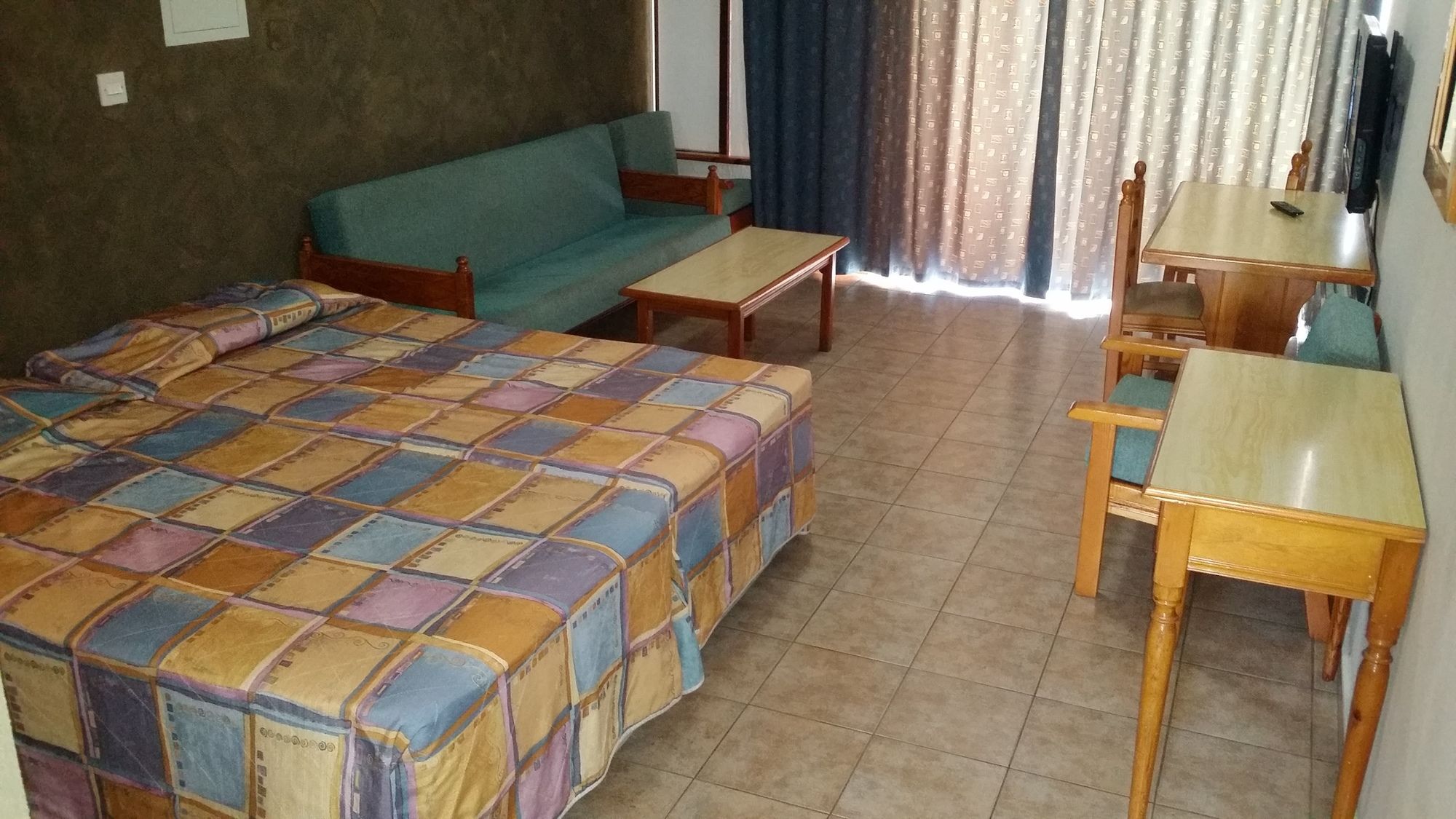 Фото Agrino Hotel Apartments