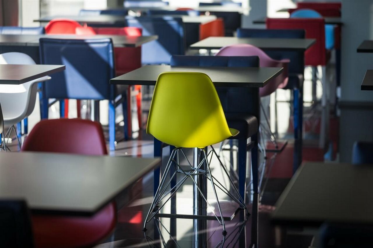 Фото Holiday Inn Express Lisbon Alfragide, an Ihg Hotel