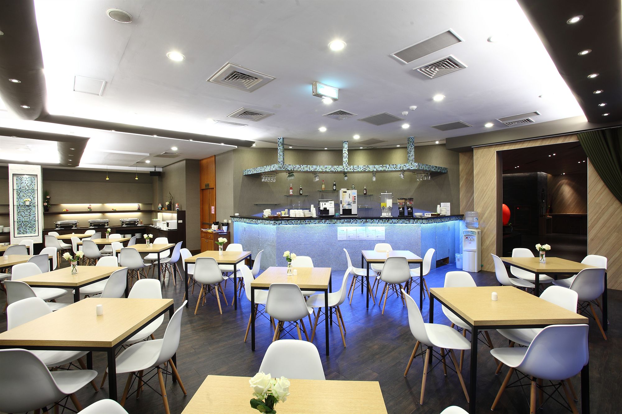 Фото Hotel j Metropolis