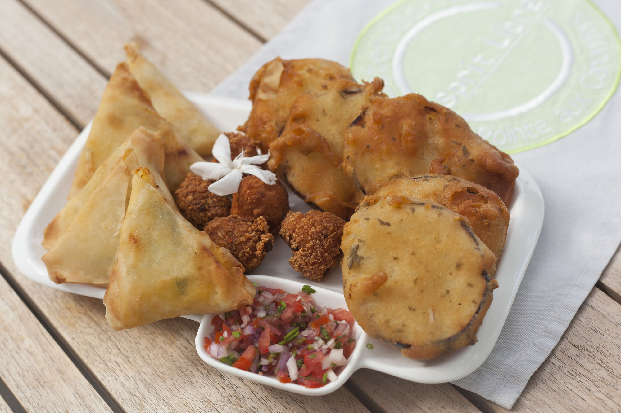 Фото Esprit Libre Restaurant and Guest House