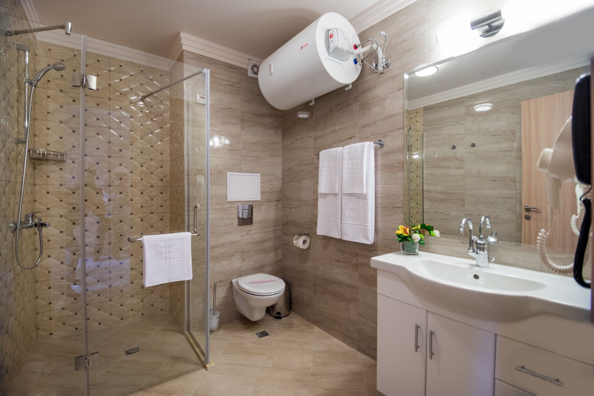 Фото Rome Palace Deluxe