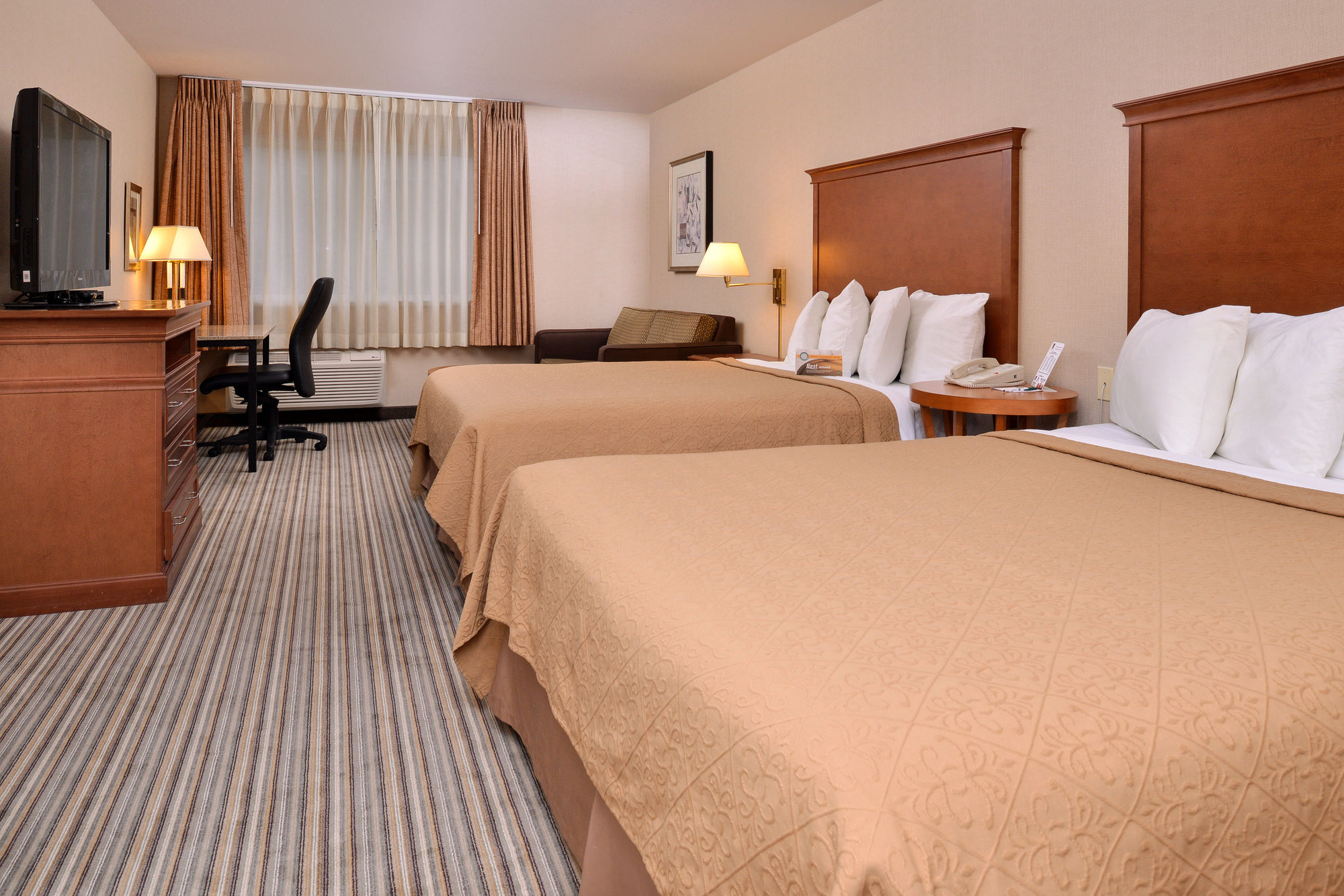 Фото Quality Inn Kennewick