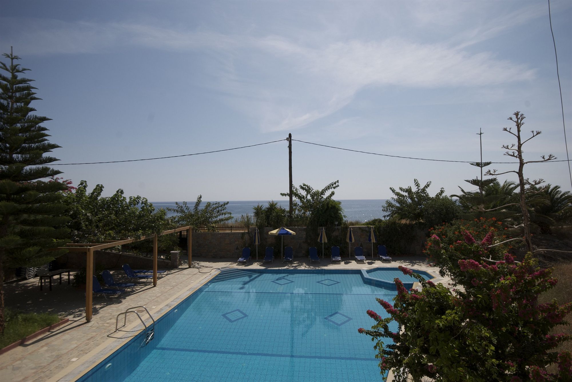 Фото Sarikampos Beach