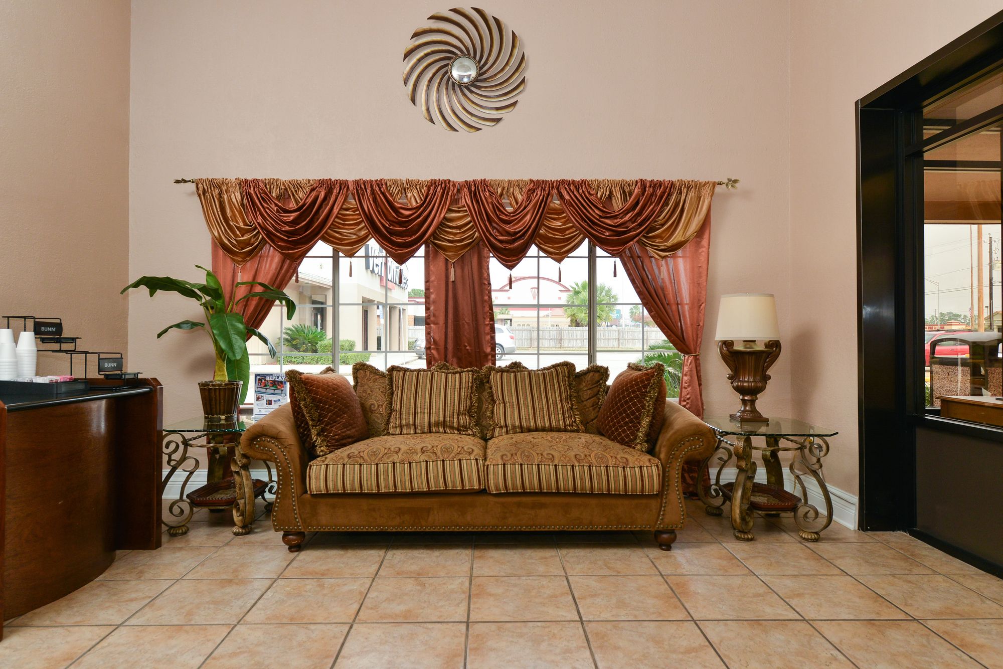 Фото Super 8 by Wyndham Gulfport Biloxi Airport