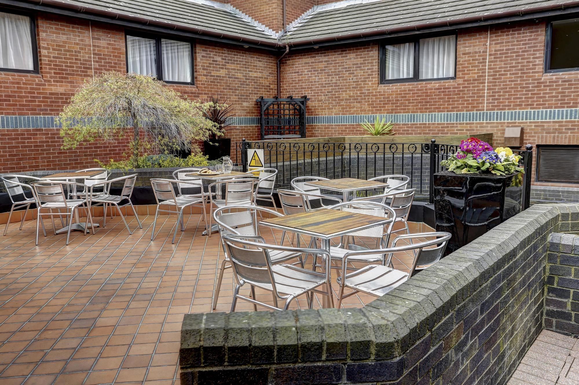Фото Best Western Frodsham Forest Hills Hotel