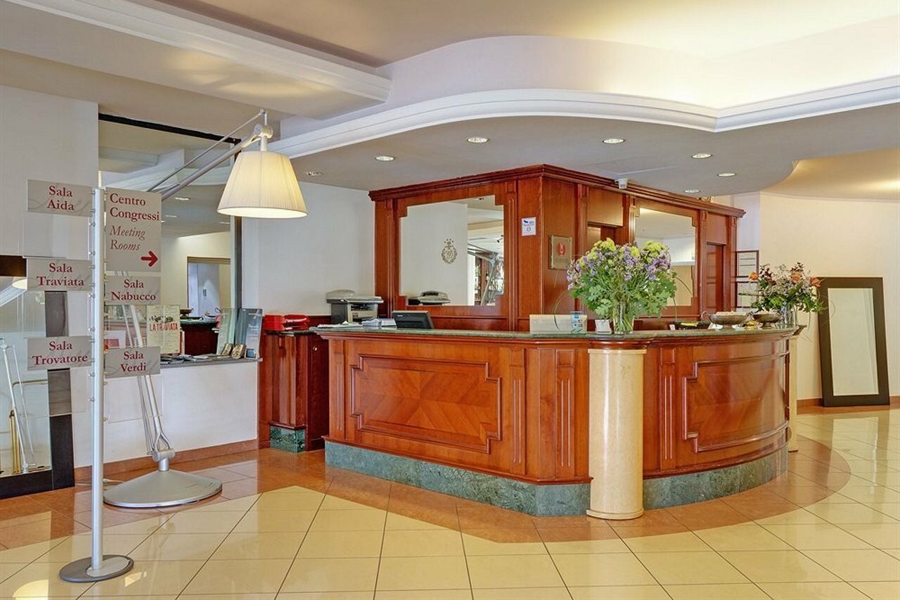 Фото отеля 2