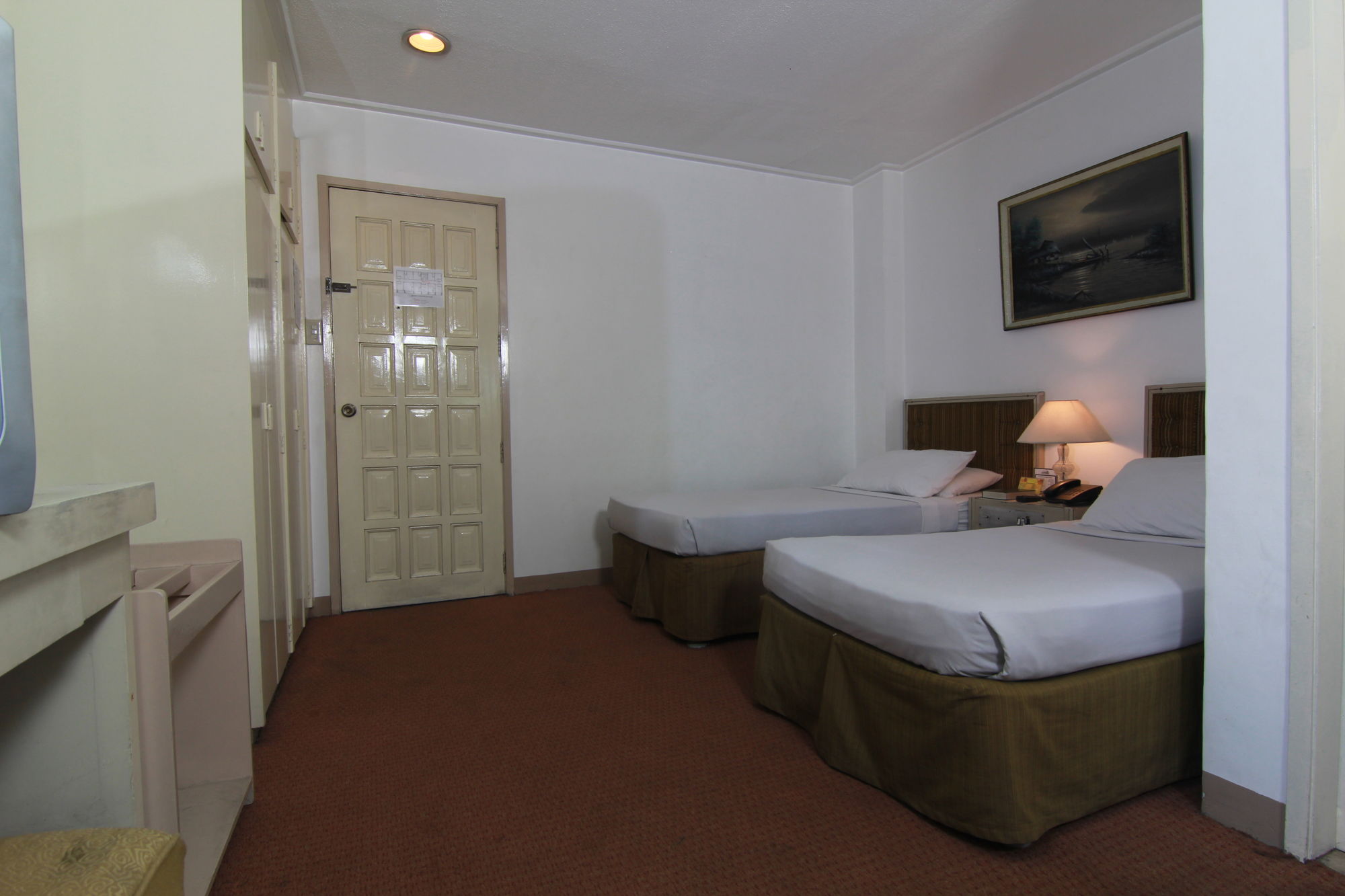 Фото Hotel Supreme