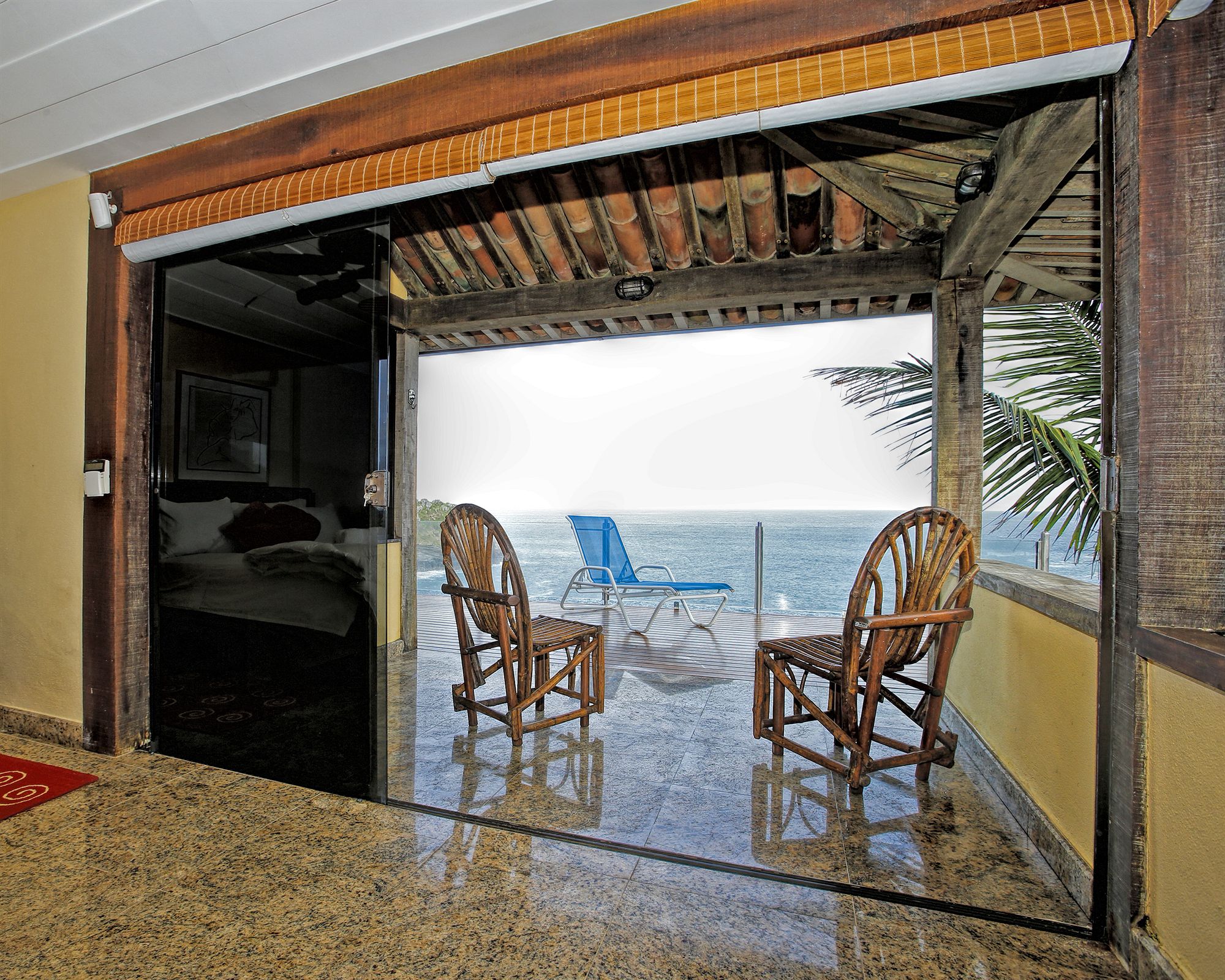 Фото Cliffside Luxury Inn