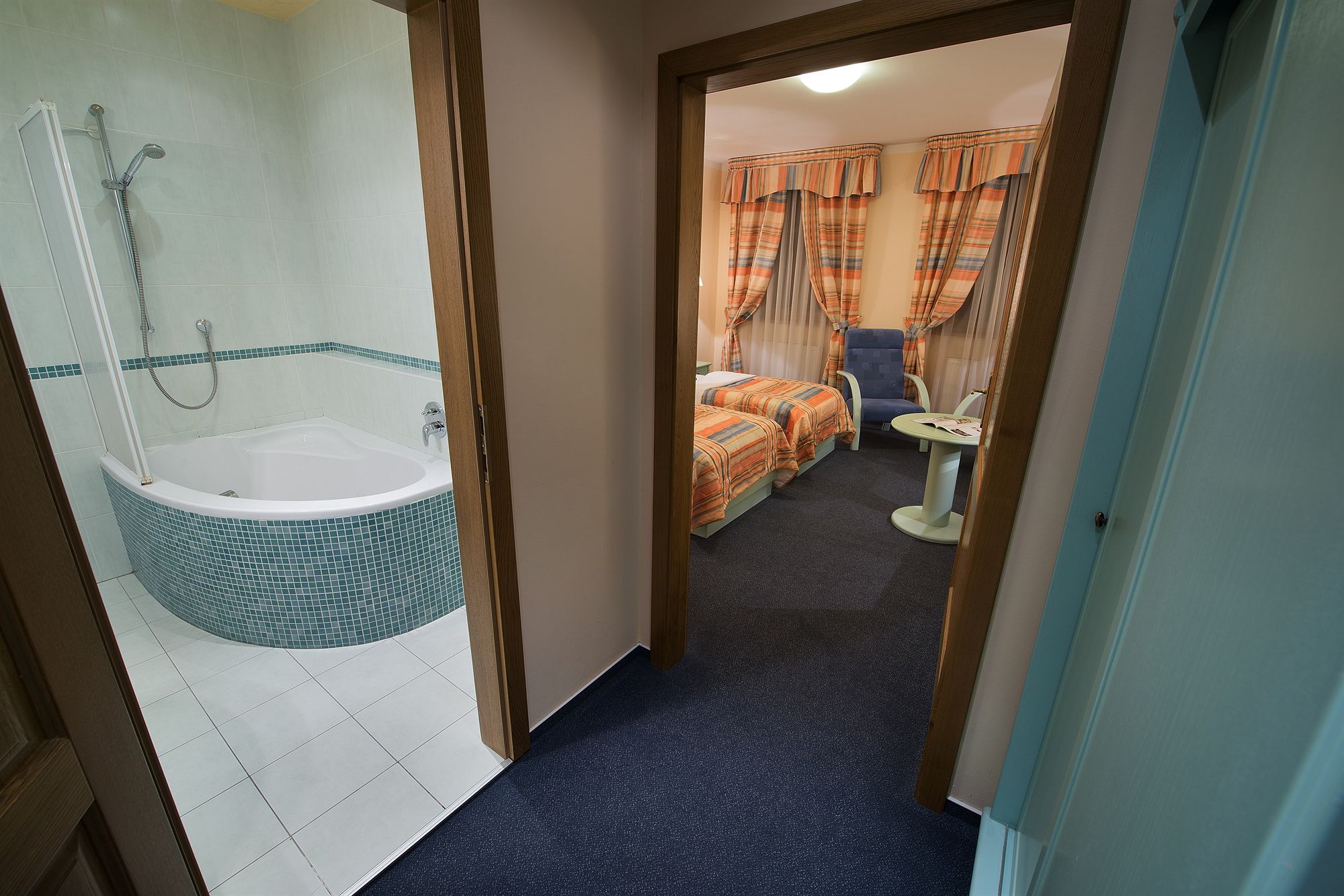 Фото Old Town Bed & Breakfast