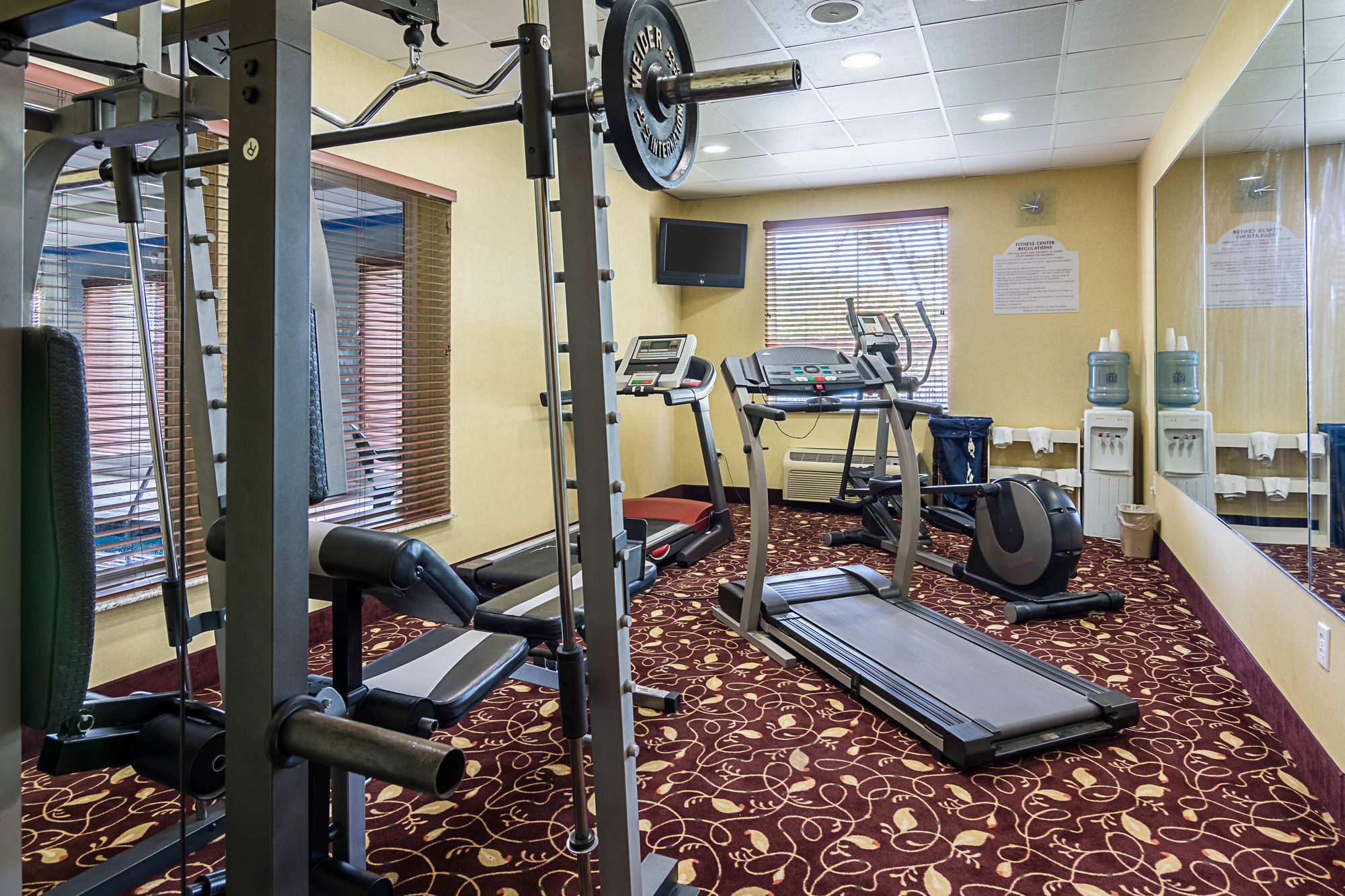 Фото Comfort Inn & Suites Chesapeake - Portsmouth