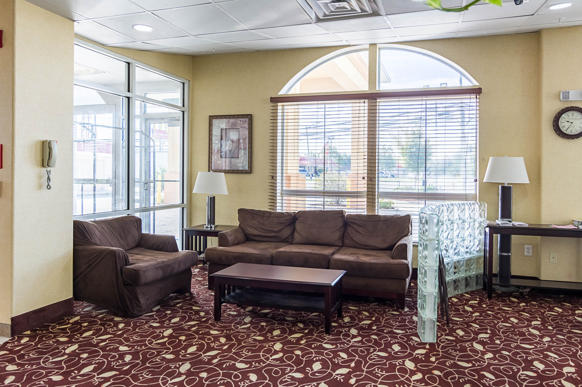 Фото Comfort Inn & Suites Chesapeake - Portsmouth