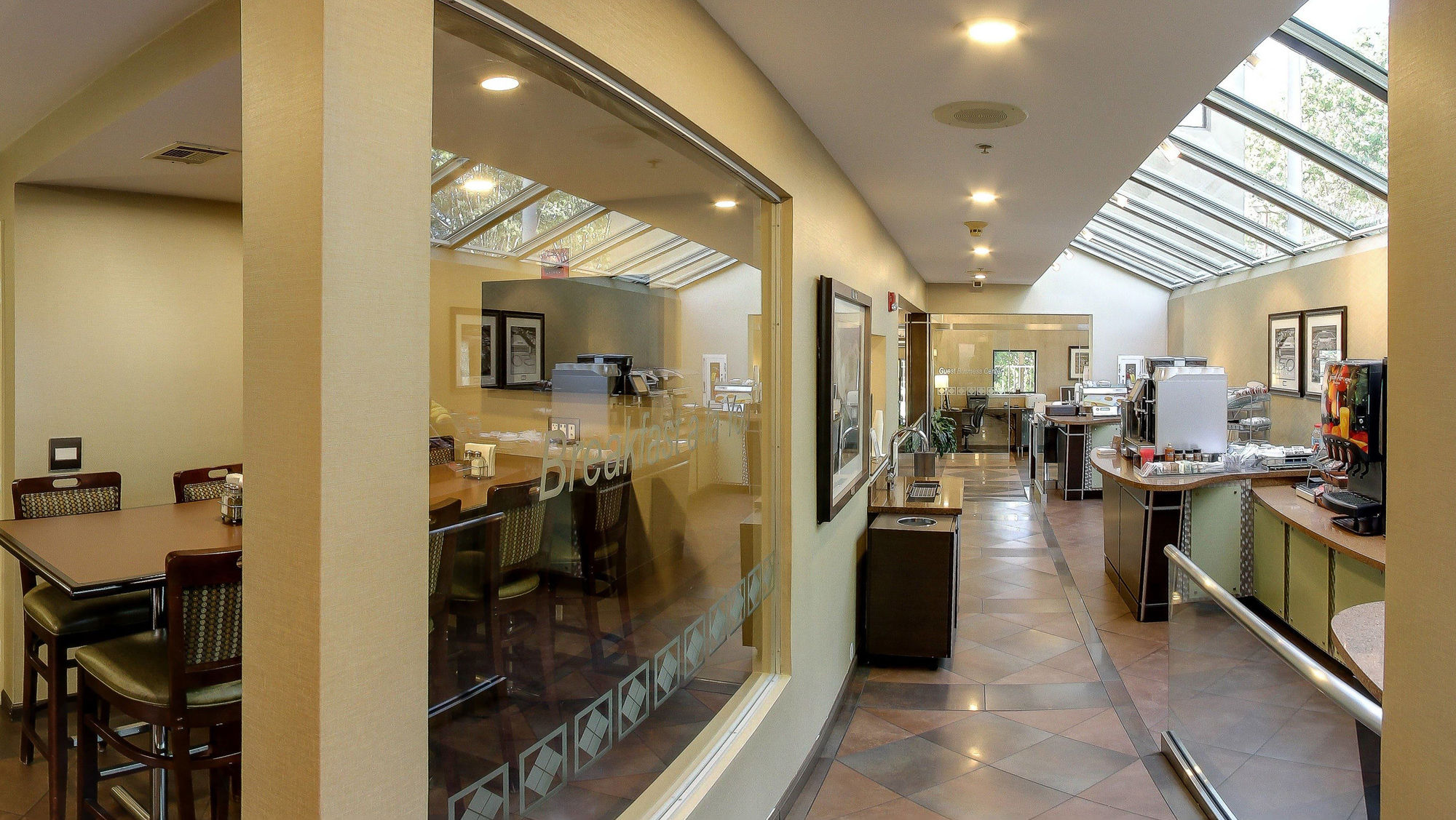 Фото Hotel Strata