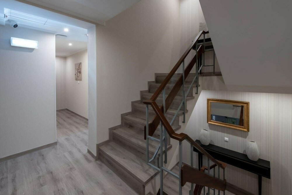 Фото Dinya Lisbon Hotel & Lounge Bar