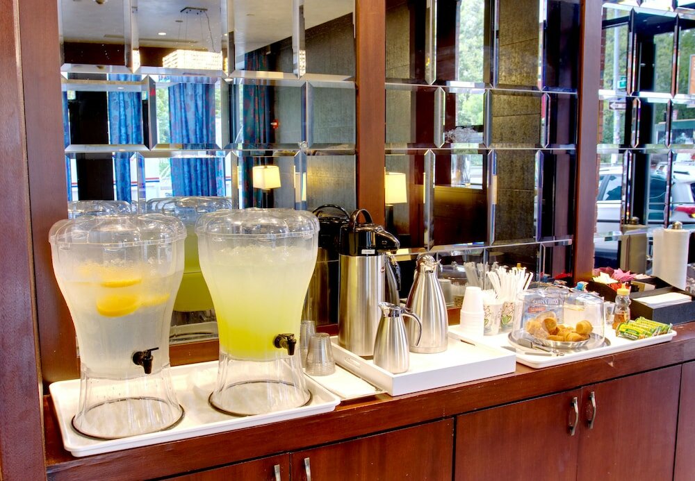 Фото The Ridge Hotel