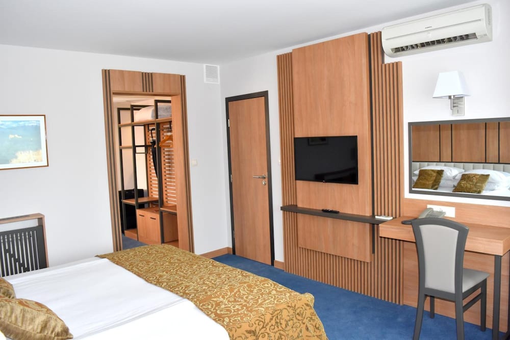 Фото Legends Hotel Sofia