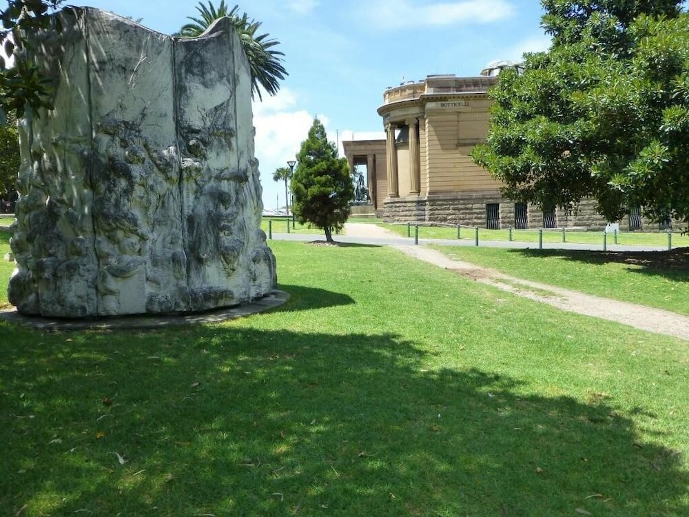 Фото Mariners Court Hotel Sydney