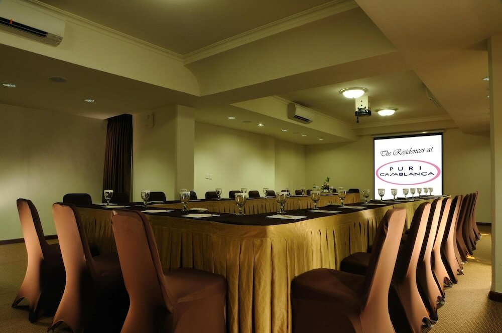 Фото The Residences at Puri Casablanca